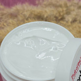 کرم سفید کننده و آبرسان شیر الاغ وکالی