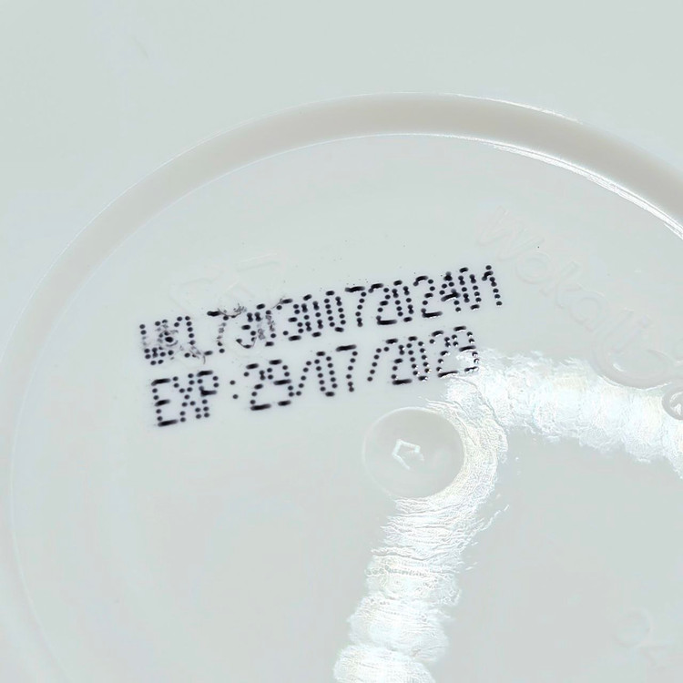 کرم سفید کننده و آبرسان شیر الاغ وکالی