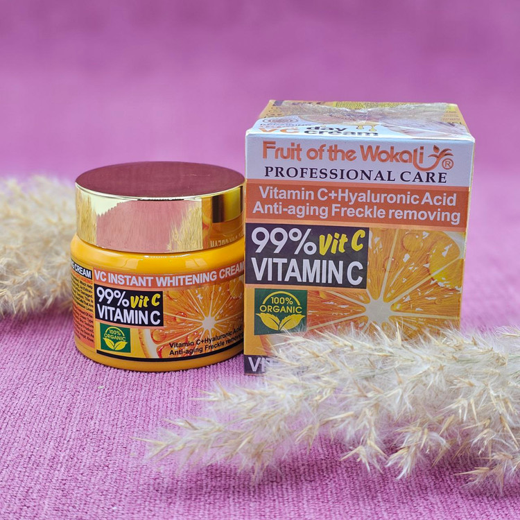 کرم سفید کننده و روشن کننده ویتامین سی وکالی