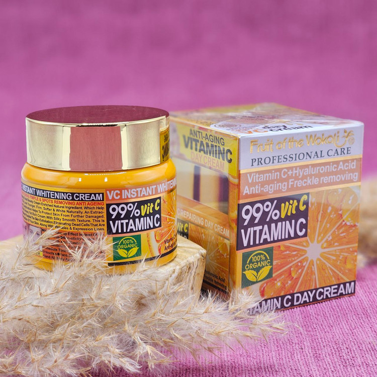 کرم سفید کننده و روشن کننده ویتامین سی وکالی