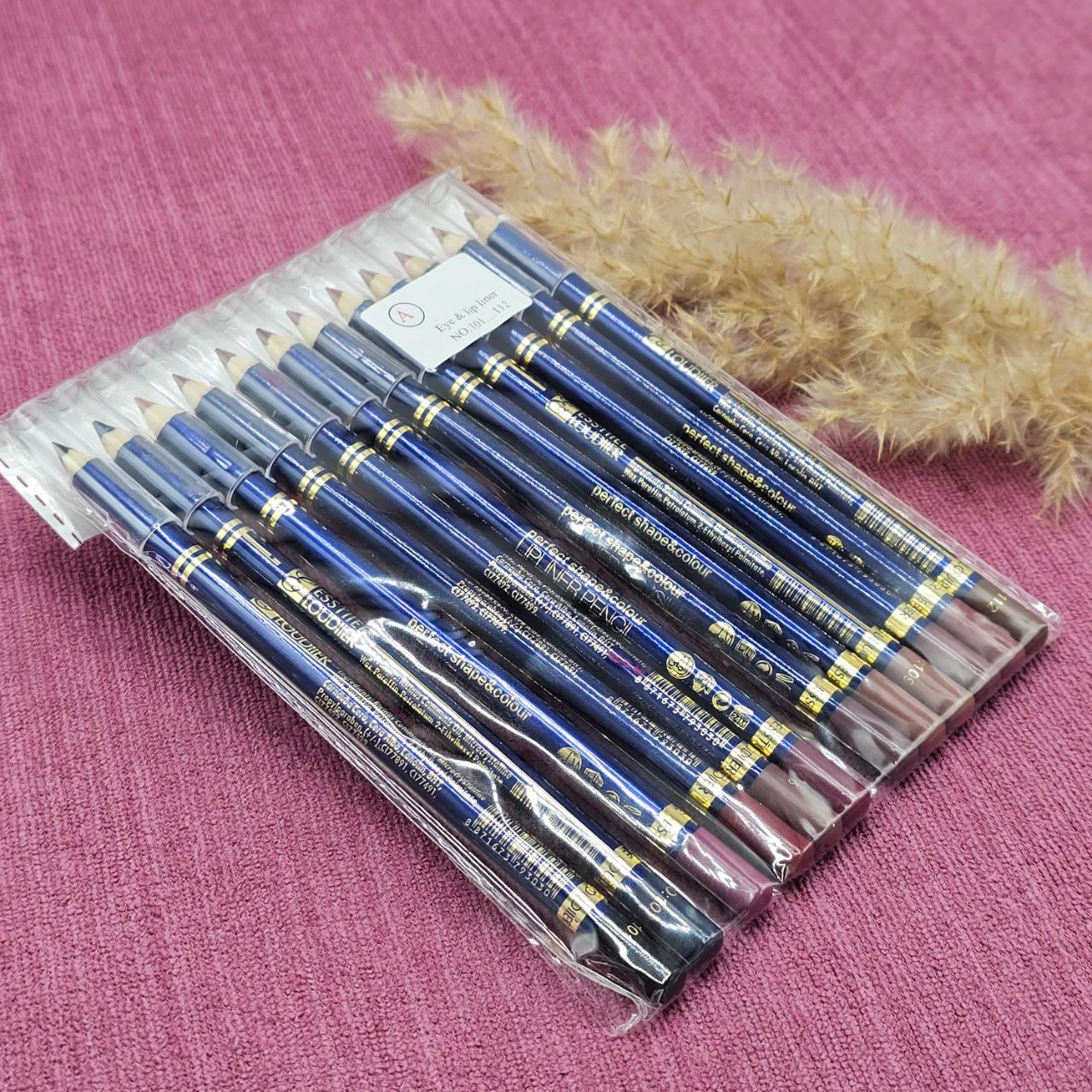 خط لب با کیفیت استی لودر Estee lauder