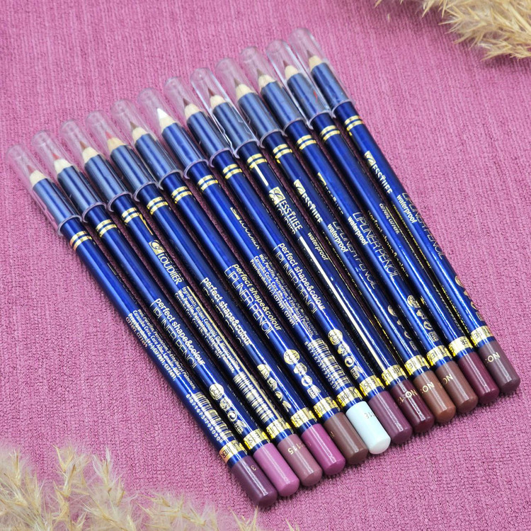 خط لب با کیفیت استی لودر Estee lauder