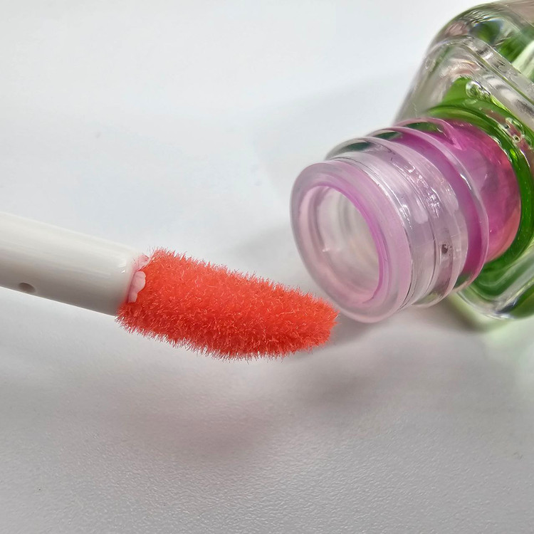 روژگونه مایع روغنی و لیپ گلاس حرارتی مجیک