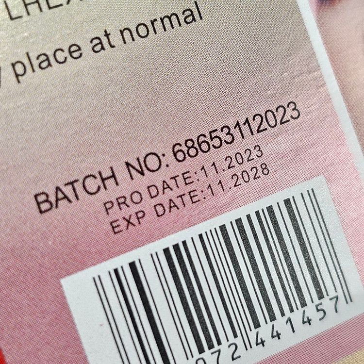 روژگونه مایع روغنی و لیپ گلاس حرارتی مجیک