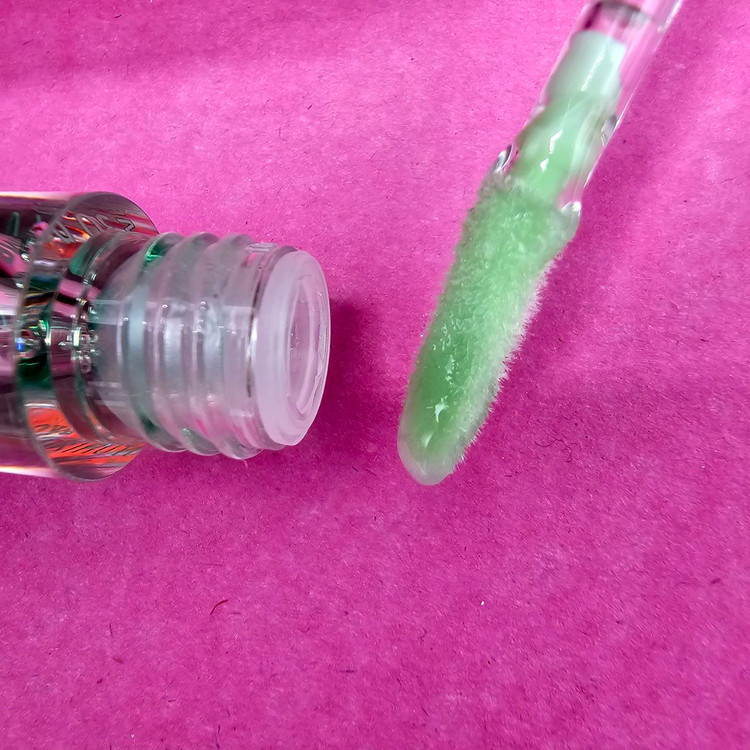 حجم دهنده لب با کیفیت بیوتی