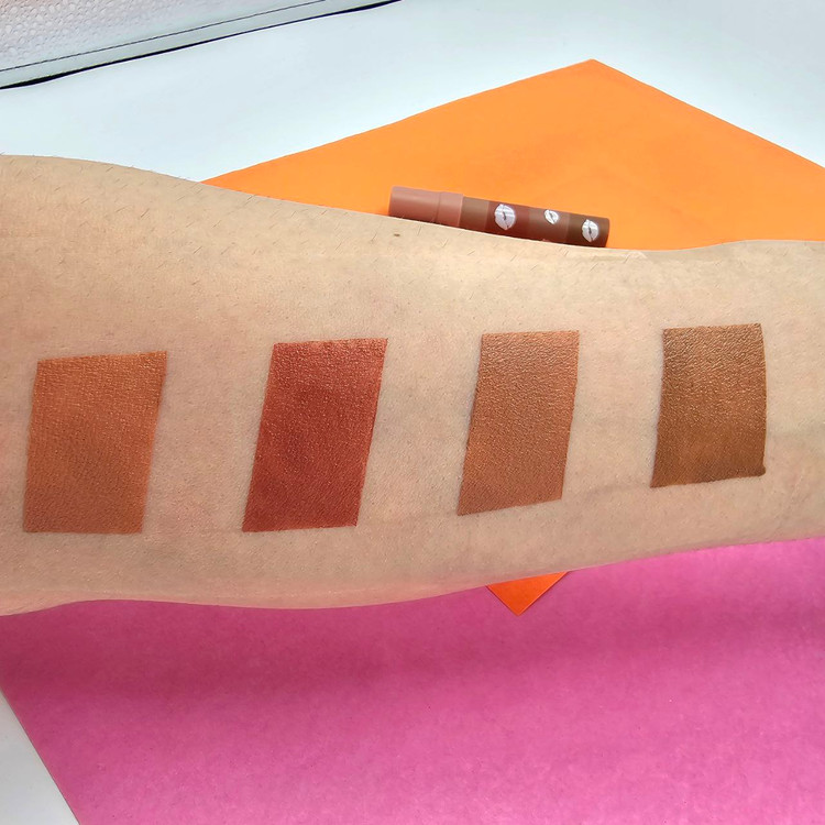 رژلب فشنگی و طبقه ای شیگلم Sheglam