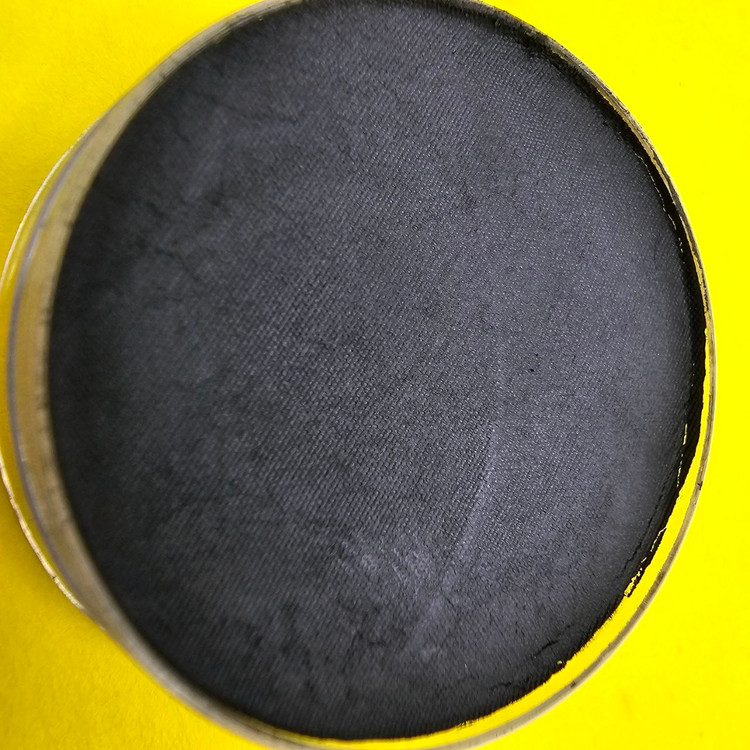 خط چشم کاسه ای آکوا