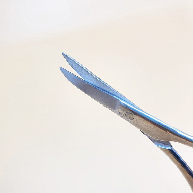 قیچی ابرو مدل دم اسبی اصلی گلدن دریم