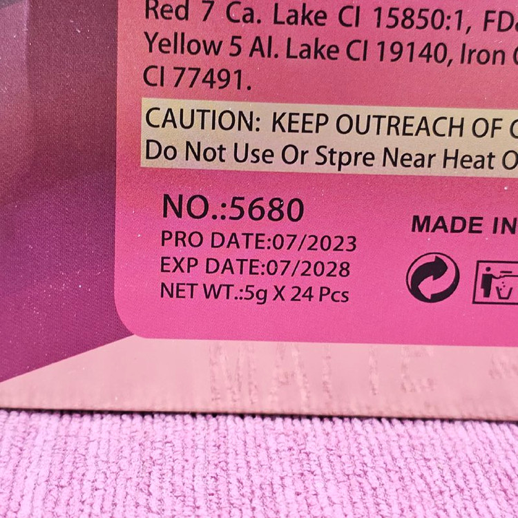 رژلب مایع کله شش ضلعی FLOMROR