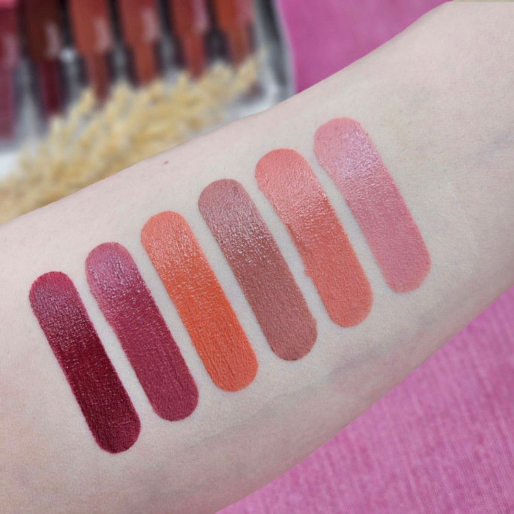 رژلب مایع مات مدل کله صاف