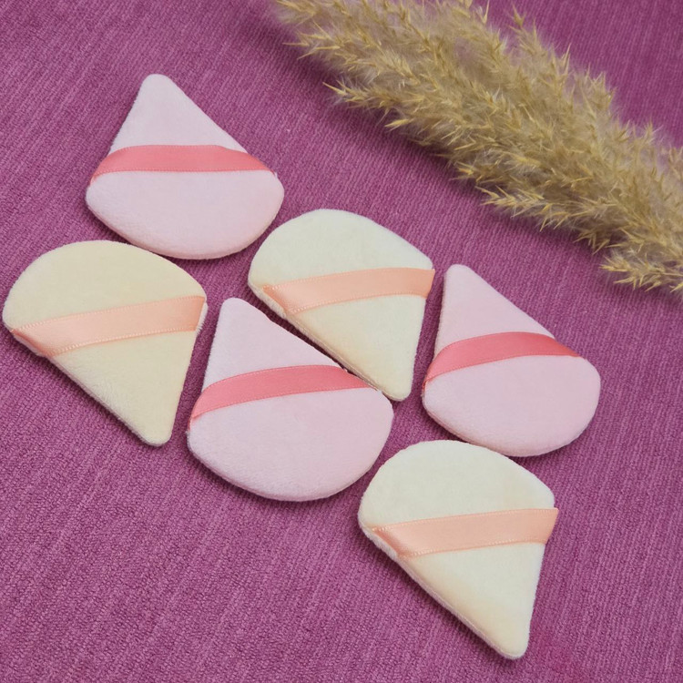 پد مثلثی شکل بند دار