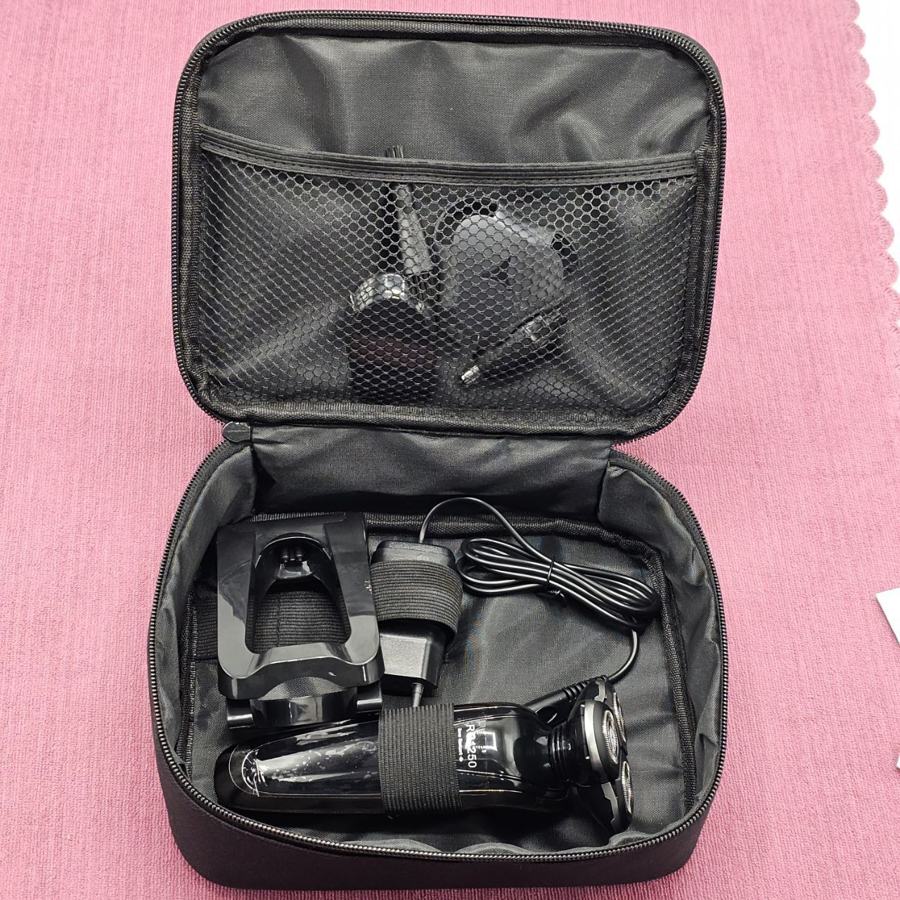 ریش تراش سه کاره برند فیلیپس  RQ-1250