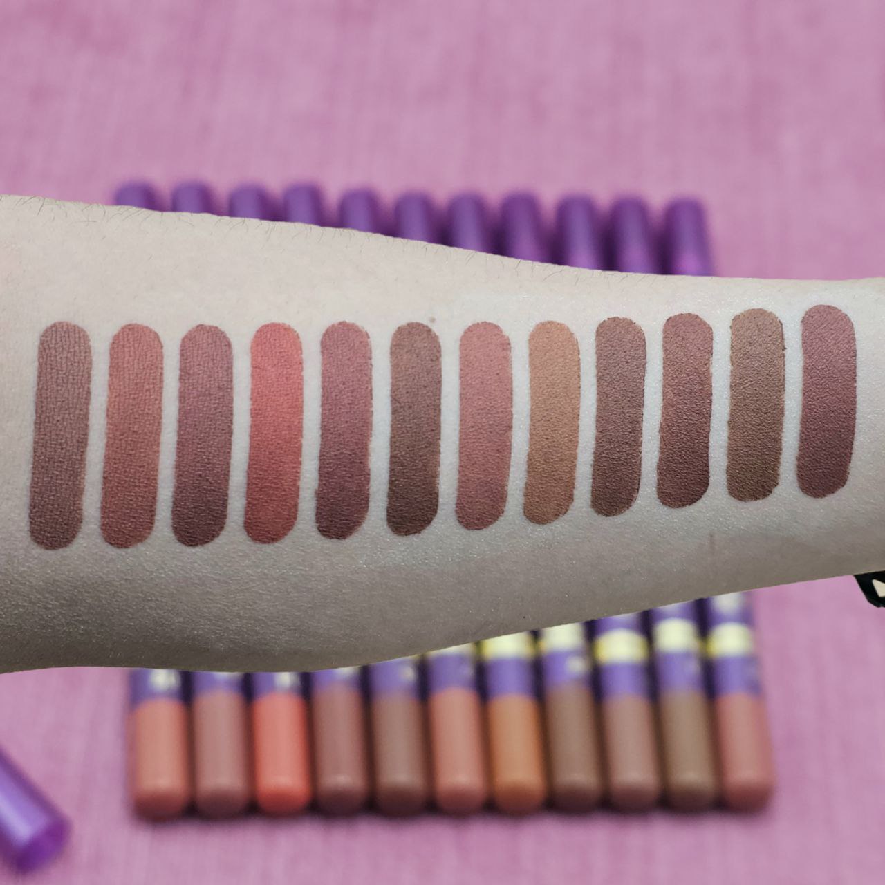 رژلب مدادی برند پرشین کوئین