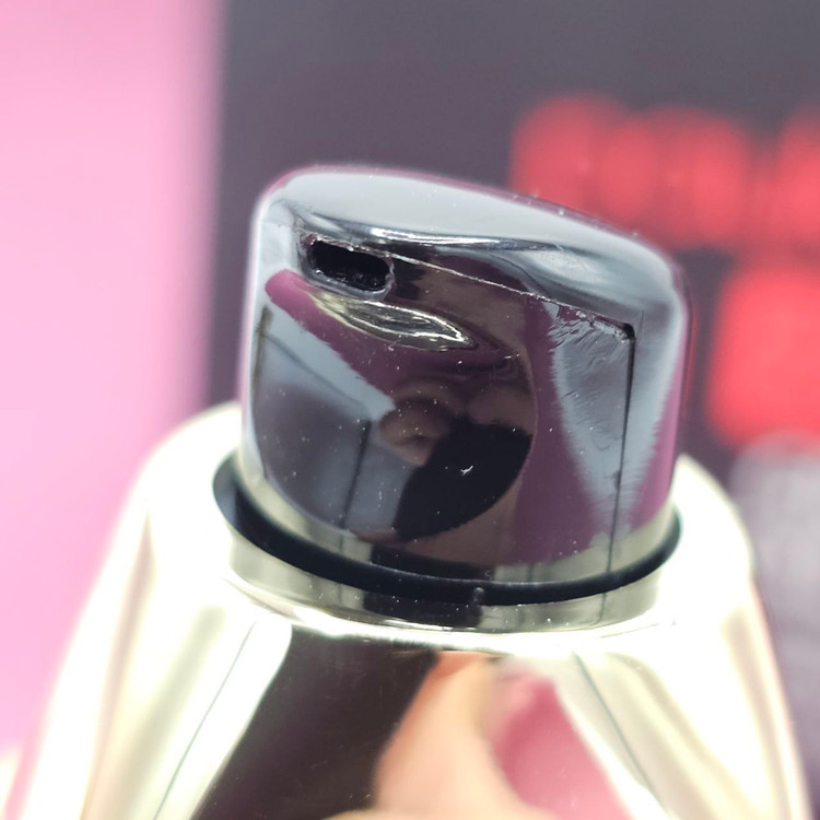 کرم پودر پولادورف