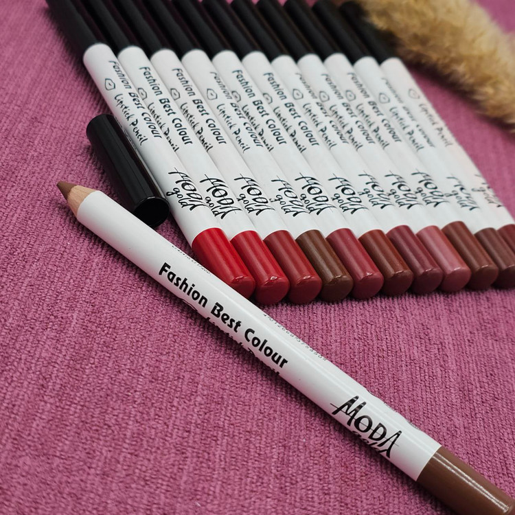 رژلب مدادی مخملی برند مودا