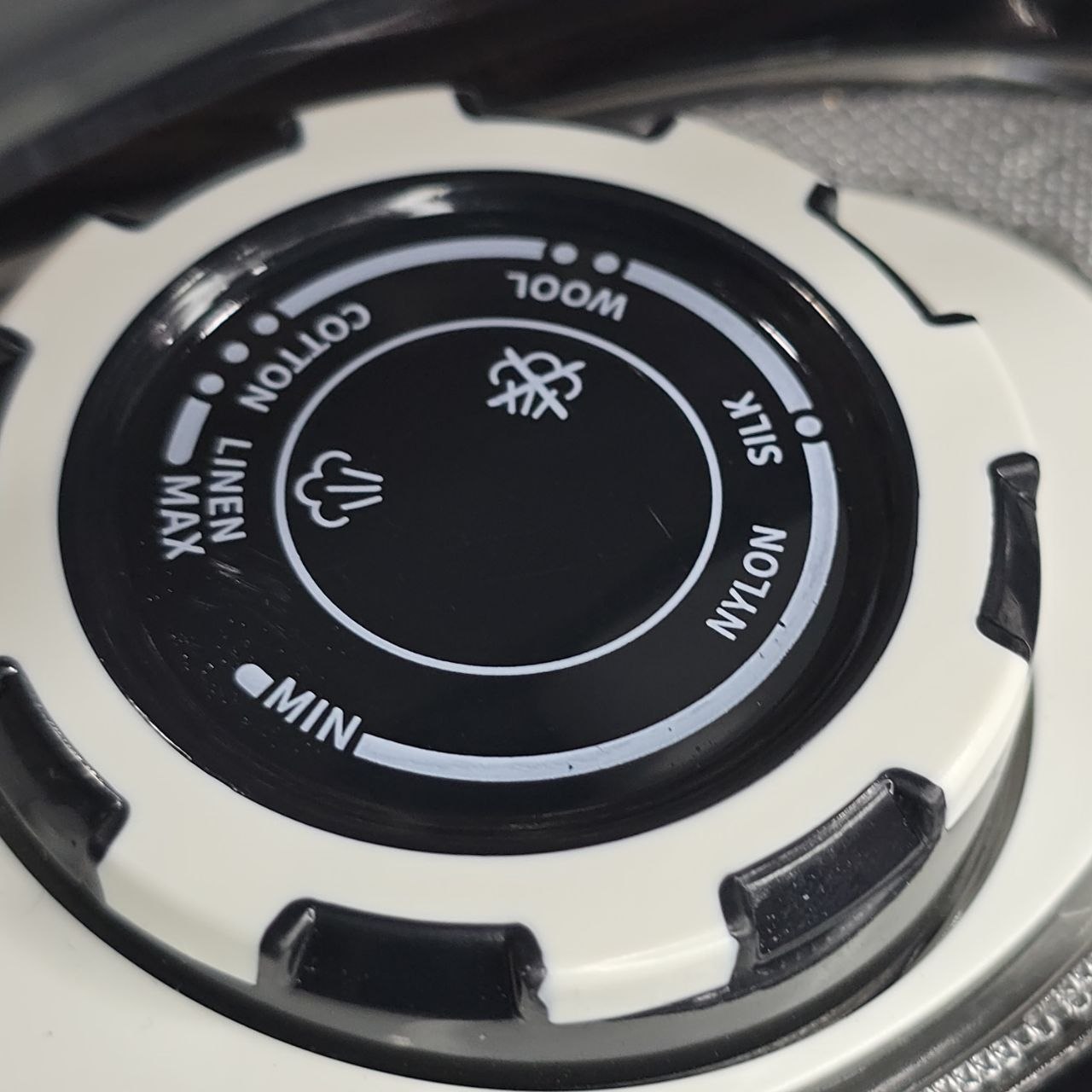 اتو بخار مخزن دار روگن RU-1030