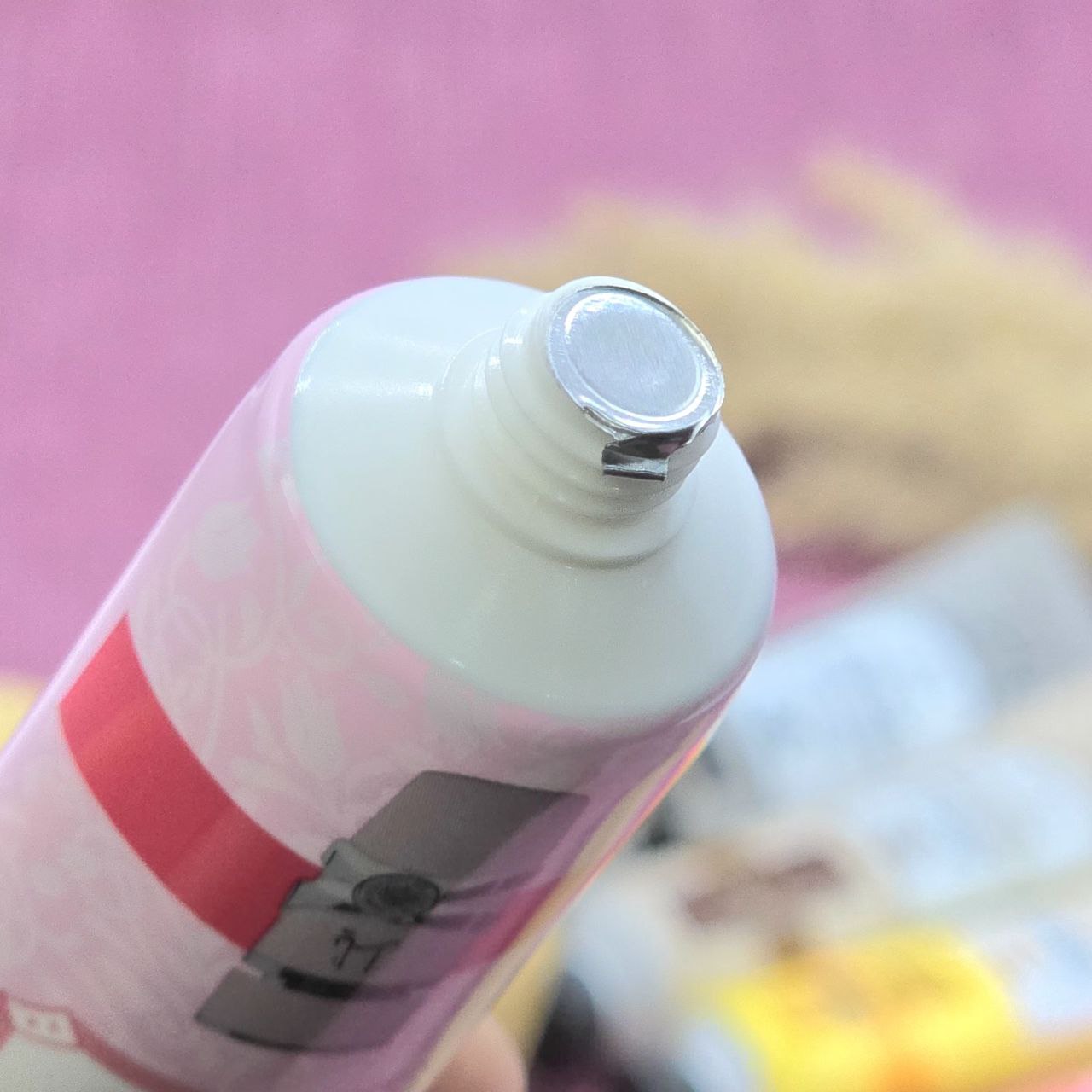 کرم پنج قلو رایحه ادکلن برند یارا