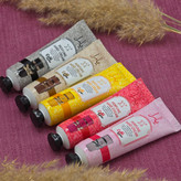 کرم پنج قلو رایحه ادکلن برند یارا