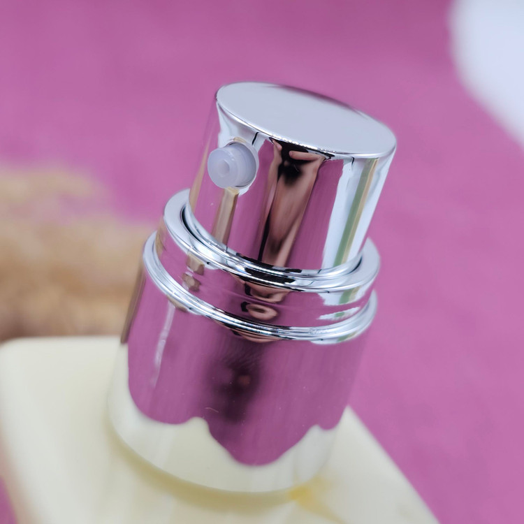 ژل مرطوب کننده و آبرسان کلینیک