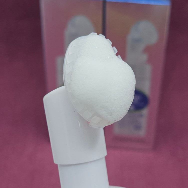 فوم پاک کننده آرایش براش دار