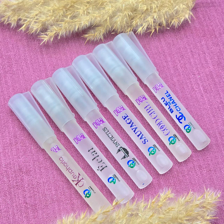 ادکلن قلمی پمپی 8 میل برند نیولک سیل