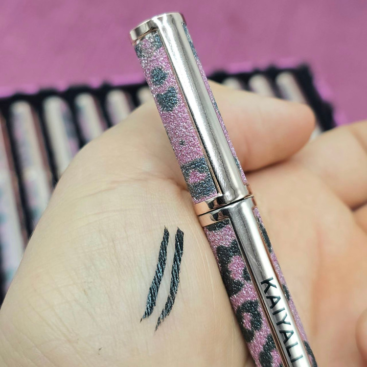 خط چشم های قلمی ماژیکی برند کایلی